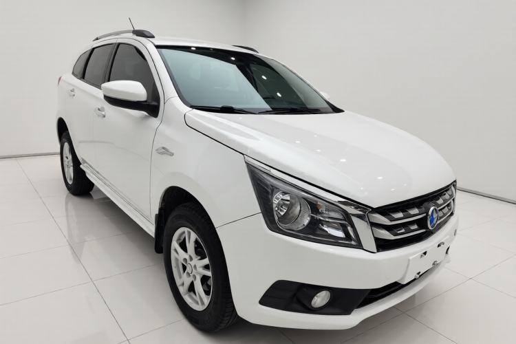 Used Venucia T70 2016 1.6L Manual Ruixing Edition Exterior 1