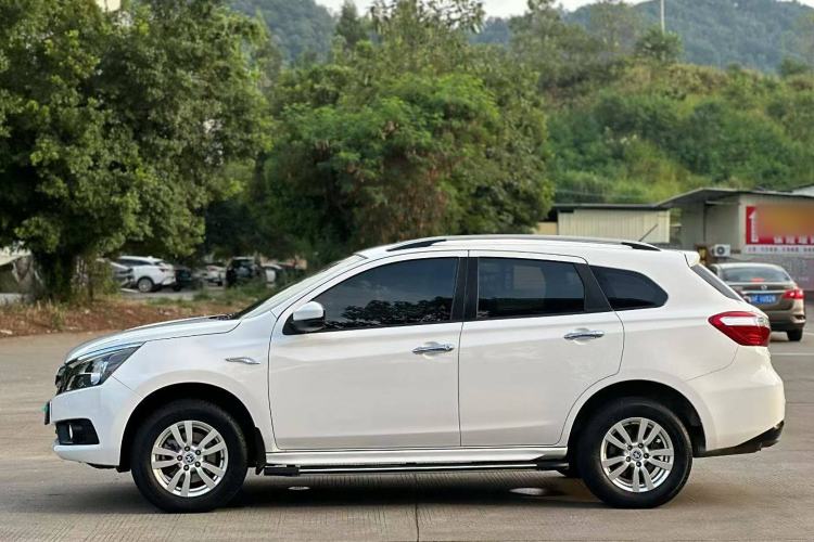 Used Venucia T70 2016 2.0L CVT Smart Choice Edition Exterior 2