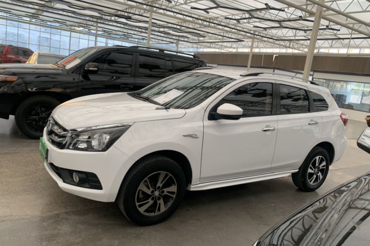 Used Venucia T70 2016 1.6L Manual Ruixing Edition Exterior 3