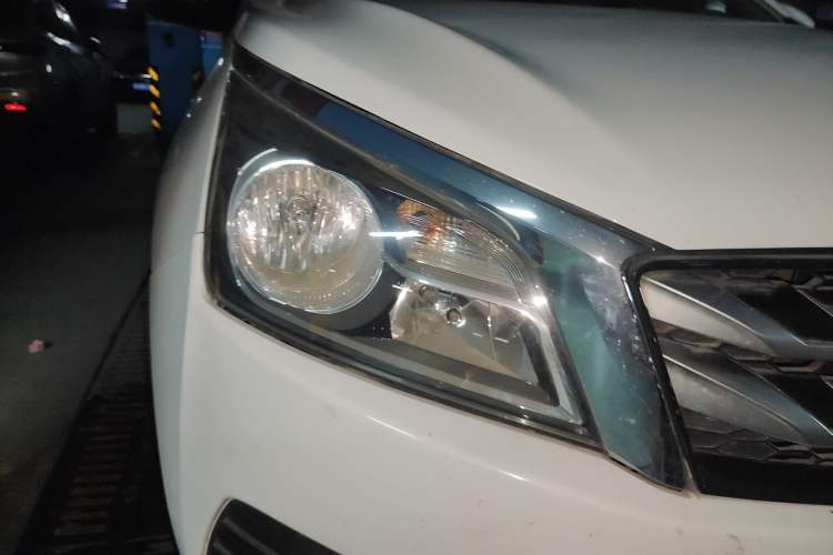 Used Venucia T70 2016 1.6L Manual Ruixing Edition Exterior 3