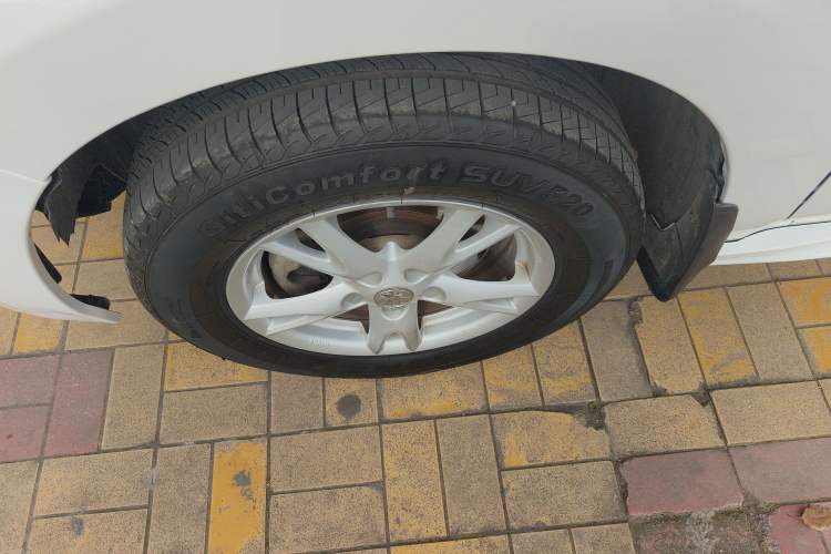 Used Venucia T70 2016 1.6L Manual Ruixing Edition Exterior 4