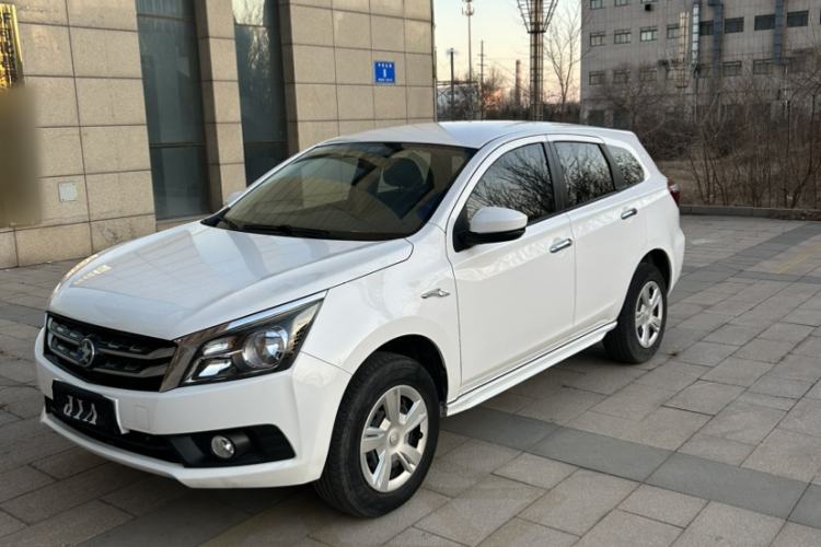 Used Venucia T70 2016 1.6L Manual Ruixing Edition Exterior 5