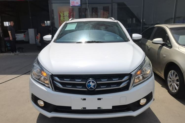 Used Venucia T70 2016 2.0L CVT Smart Choice Edition Front