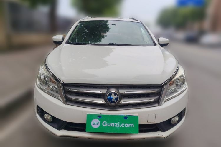 Used Venucia T70 2016 2.0L CVT Smart Choice Edition Front