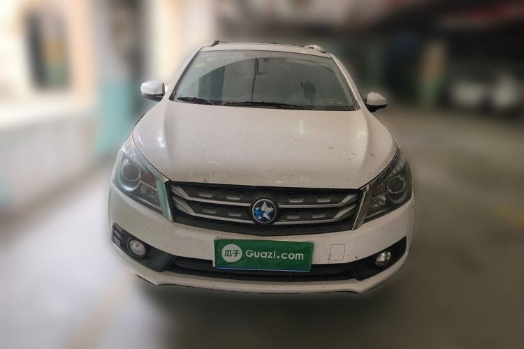 Used Venucia T70 2016 2.0L CVT Smart Edition Front