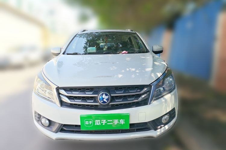 Used Venucia T70 2016 2.0L CVT Smart Choice Edition Front
