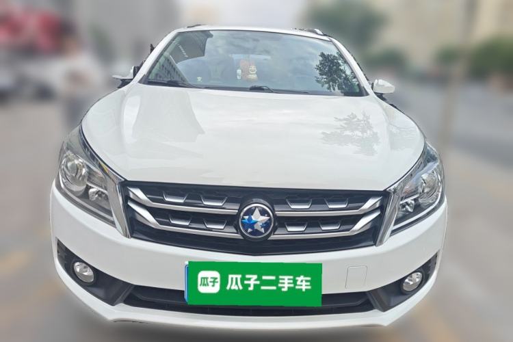 Used Venucia T70 2016 2.0L CVT Smart Choice Edition Front