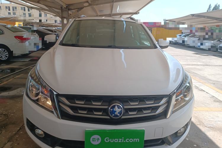 Used Venucia T70 2016 2.0L CVT Smart Edition Front