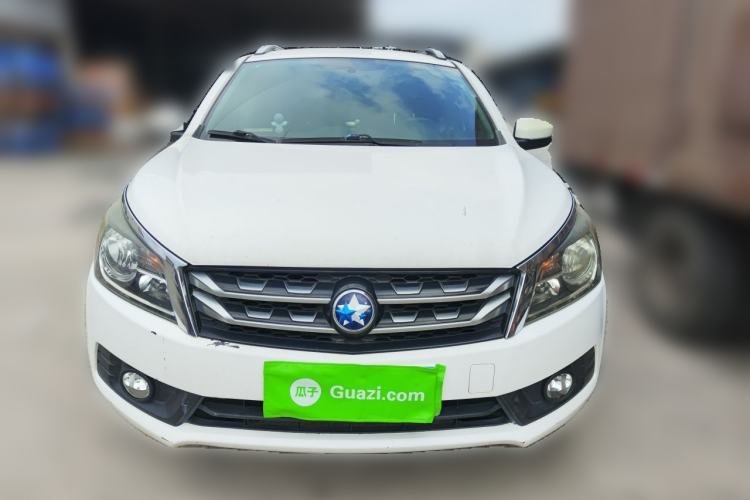 Used Venucia T70 2016 2.0L CVT Smart Choice Edition Front