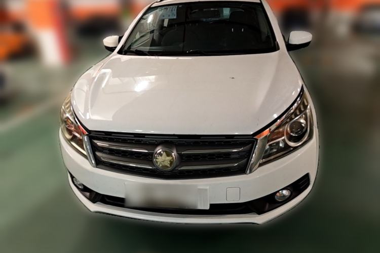 Used Venucia T70 2016 2.0L CVT Smart Edition Front