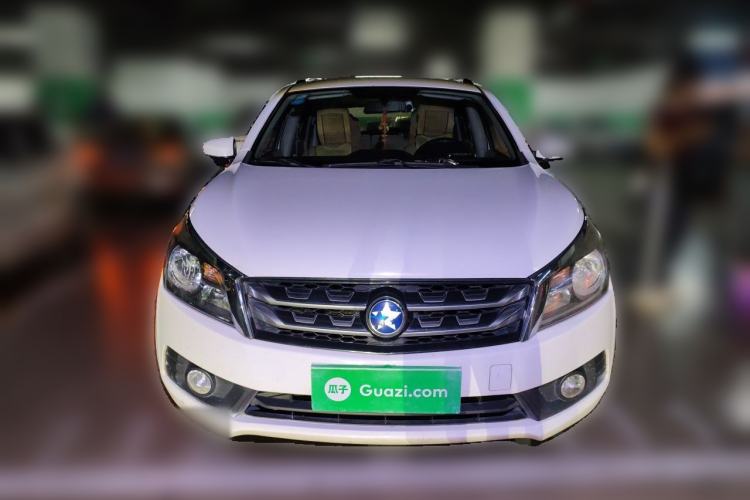 Used Venucia T70 2016 1.6L Manual Ruixing Edition Front