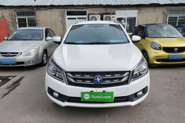Used Venucia T70 2016 1.6L Manual Ruixing Edition Front