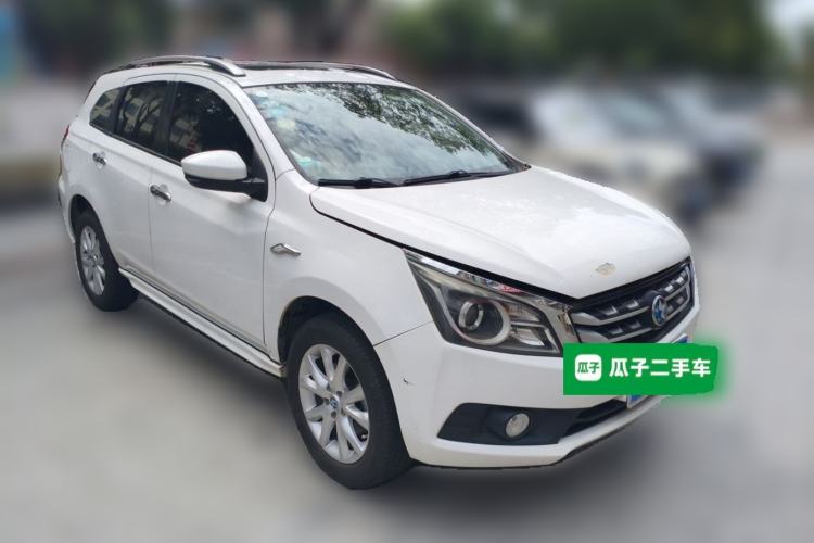 Used Venucia T70 2016 2.0L Manual RuiXiang Edition Front Right 45 Deg