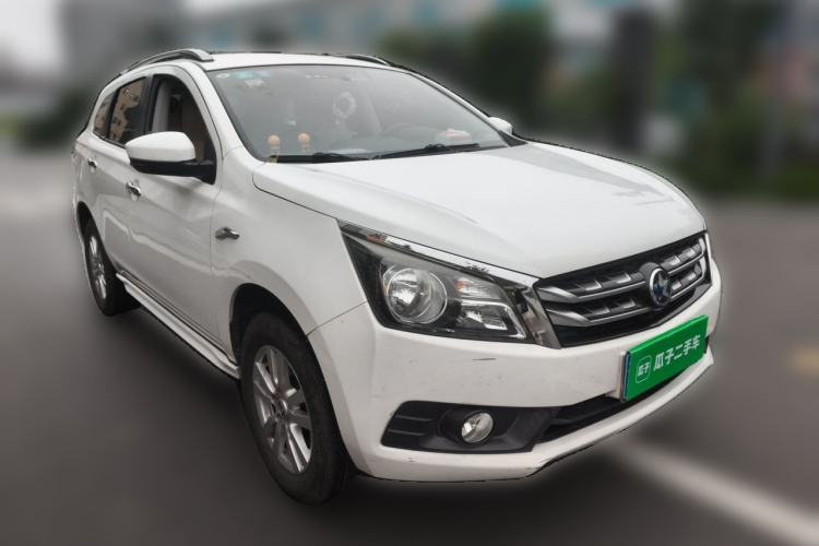 Used Venucia T70 2016 2.0L CVT Smart Choice Edition Front Right 45 Deg