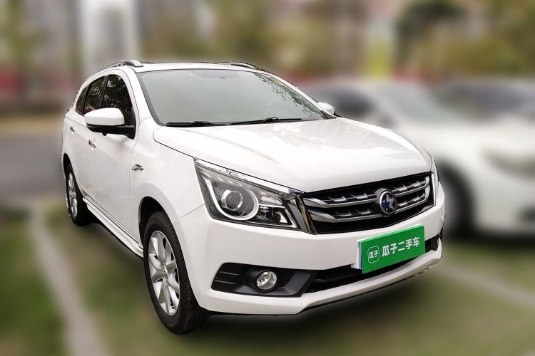Used Venucia T70 2016 2.0L Manual RuiXiang Edition Front Right 45 Deg