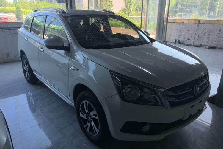 Used Venucia T70 2016 1.6L Manual Ruixing Edition Front Right 45 Deg