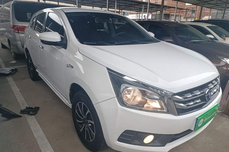 Used Venucia T70 2016 1.6L Manual Ruixing Edition Front Right 45 Deg