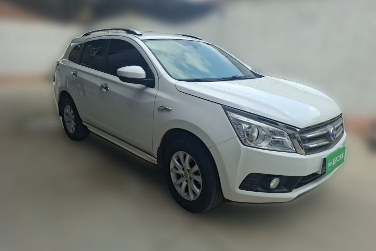Used Venucia T70 2016 1.6L Manual Ruixing Edition Front Right 45 Deg