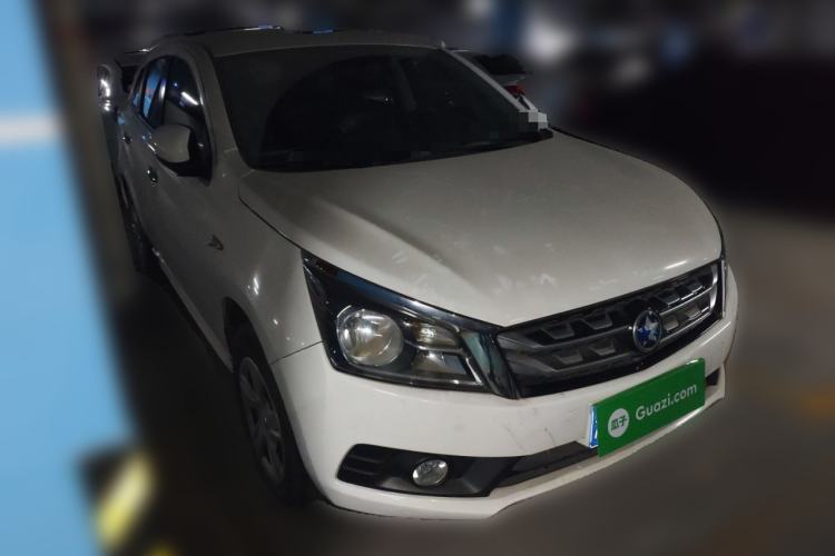 Used Venucia T70 2016 1.6L Manual Ruixing Edition Front Right 45 Deg