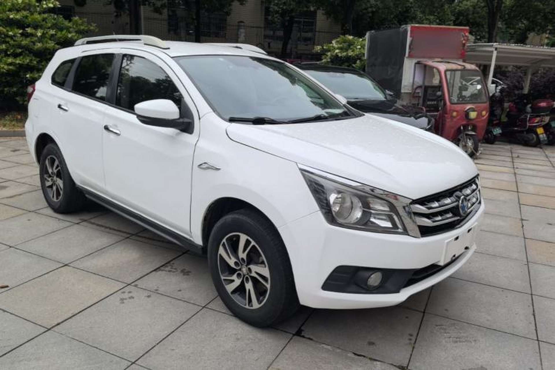 Used Venucia T70 2016 1.6L Manual Ruixing Edition Front Right 45 Deg