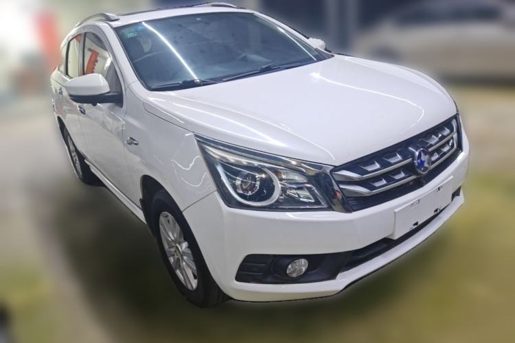 Used Venucia T70 2016 2.0L CVT Smart Edition Front Right 45 Deg