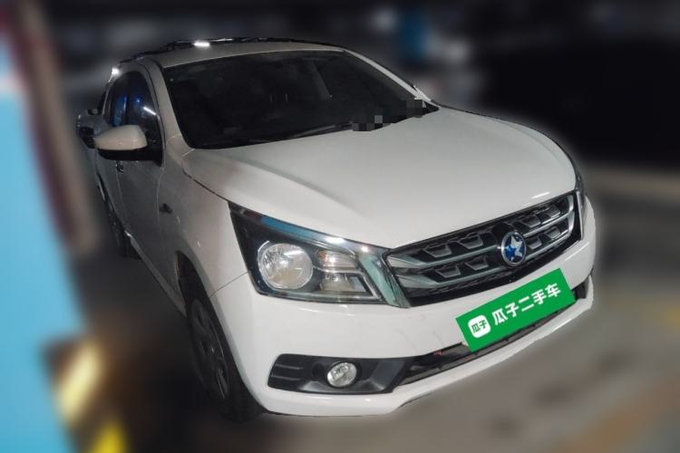 Used Venucia T70 2016 1.6L Manual Ruixing Edition Front Right 45 Deg