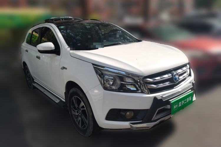 Used Venucia T70 2016 1.6L Manual Ruixing Edition Front Right 45 Deg
