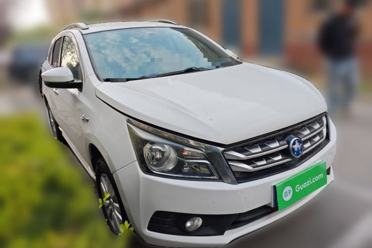 Used Venucia T70 2016 2.0L Manual RuiQu Version Front Right 45 Deg
