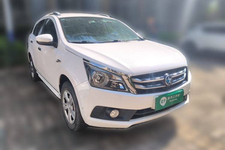 Used Venucia T70 2016 1.6L Manual Ruixing Edition Front Right 45 Deg