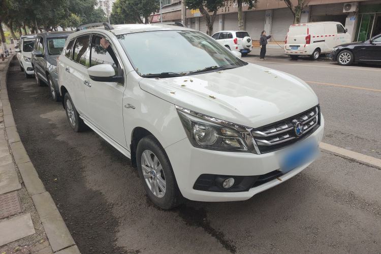 Used Venucia T70 2016 1.6L Manual Ruixing Edition Front Right 45 Deg