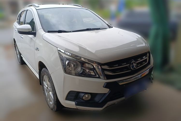 Used Venucia T70 2016 2.0L CVT Smart Choice Edition Front Right 45 Deg