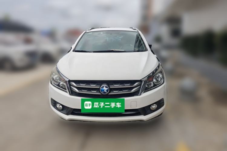Used Venucia T70 2016 2.0L CVT Smart Choice Edition Front
