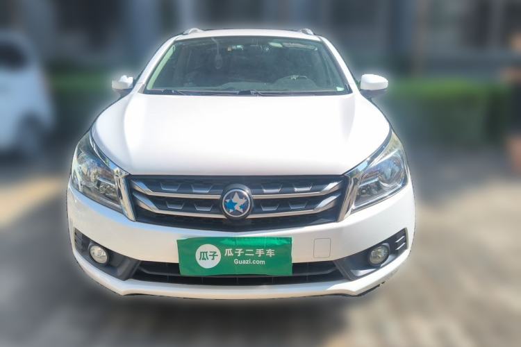 Used Venucia T70 2016 1.6L Manual Ruixing Edition Front