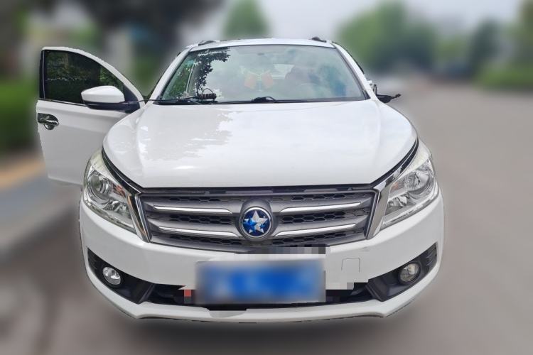Used Venucia T70 2016 1.6L Manual Ruixing Edition Front