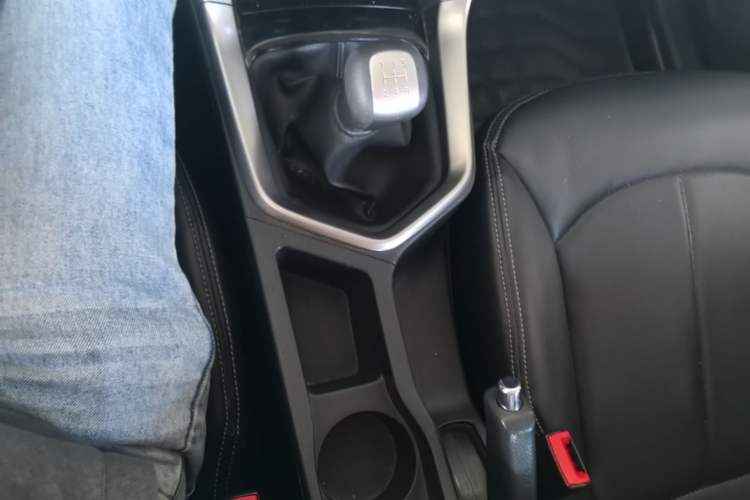 Used Venucia T70 2016 1.6L Manual Ruixing Edition Gear Lever
