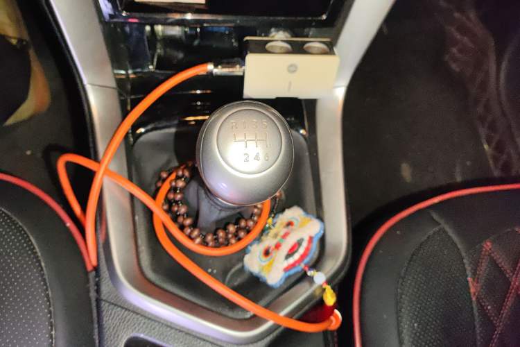 Used Venucia T70 2016 2.0L Manual RuiQu Version Gear Lever