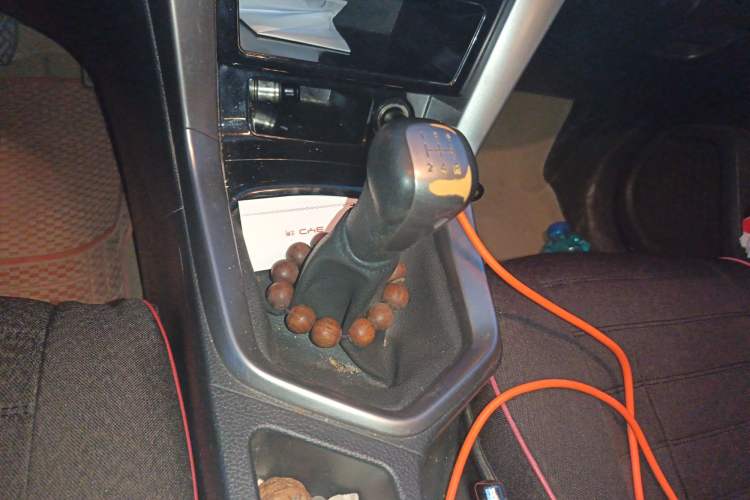 Used Venucia T70 2016 1.6L Manual Ruixing Edition Gear Lever