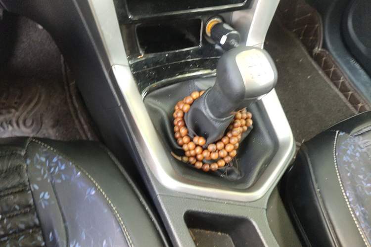 Used Venucia T70 2016 1.6L Manual Ruixing Edition Gear Lever