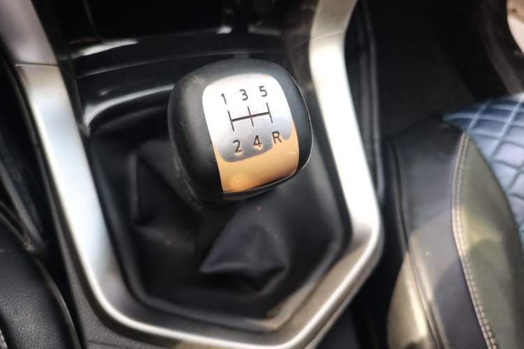 Used Venucia T70 2016 1.6L Manual Ruixing Edition Gear Lever