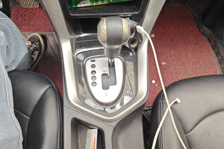 Used Venucia T70 2016 2.0L CVT Smart Choice Edition Gear Lever