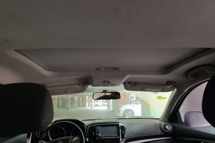 Used Venucia T70 2016 2.0L CVT Smart Edition Headliner