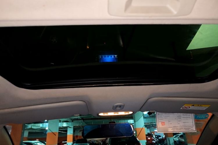Used Venucia T70 2016 2.0L CVT Smart Edition Headliner