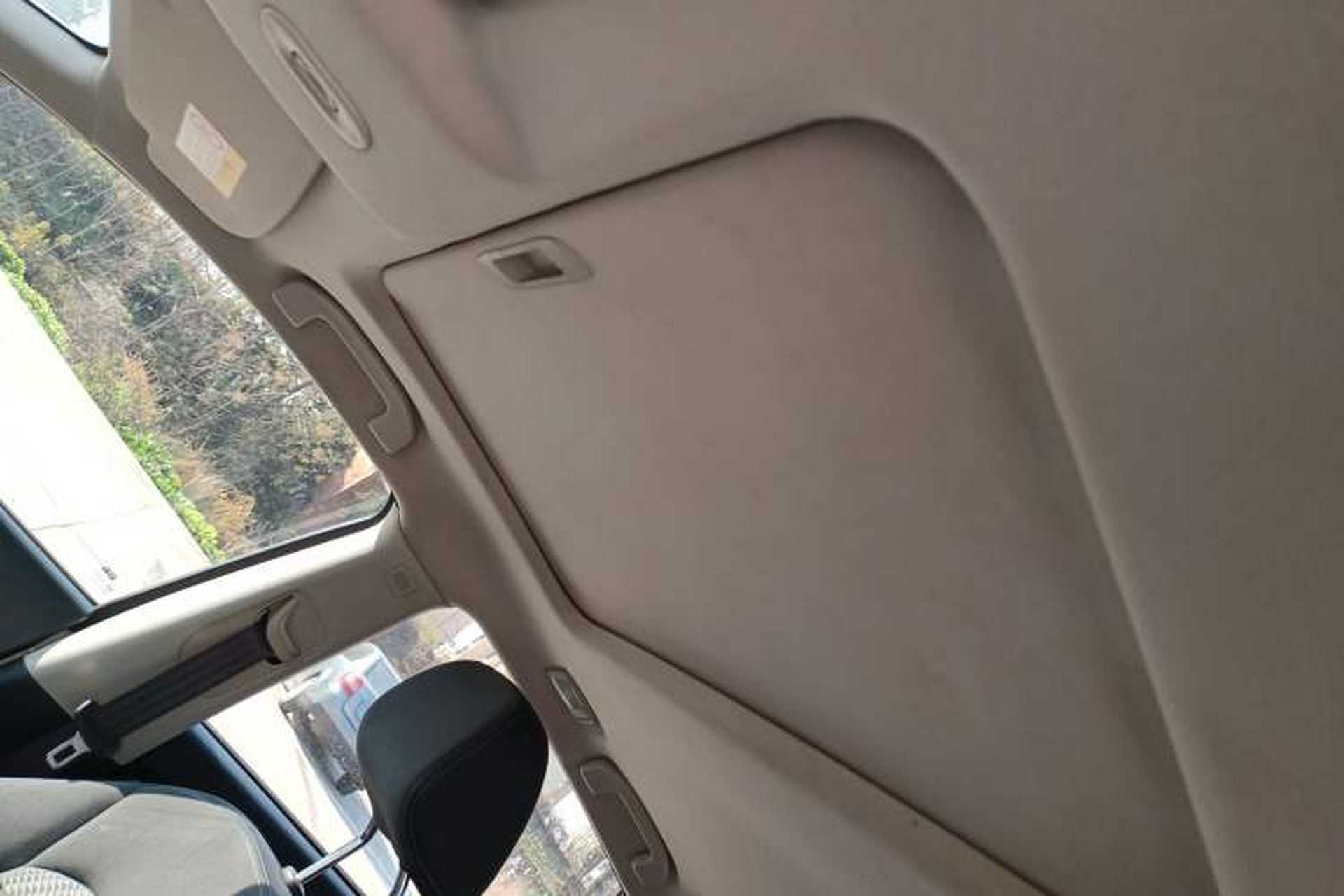 Used Venucia T70 2016 2.0L CVT Smart Edition Headliner
