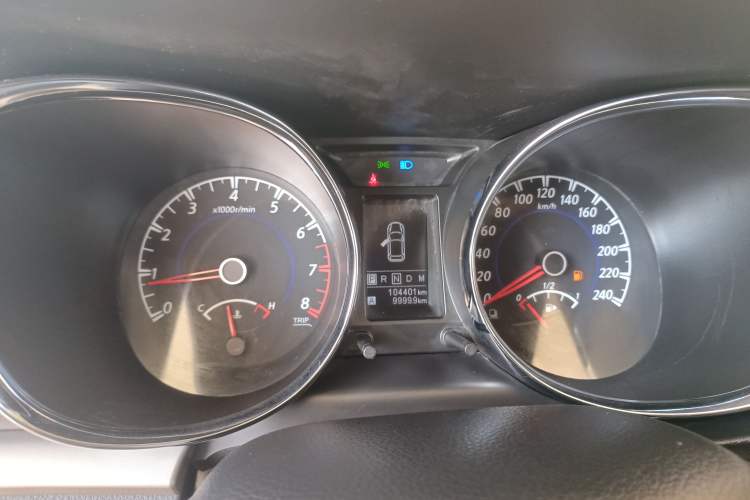 Used Venucia T70 2016 2.0L CVT Smart Edition Instrument Cluster