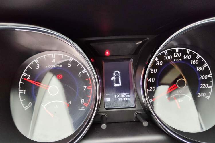 Used Venucia T70 2016 2.0L Manual RuiXiang Edition Instrument Cluster