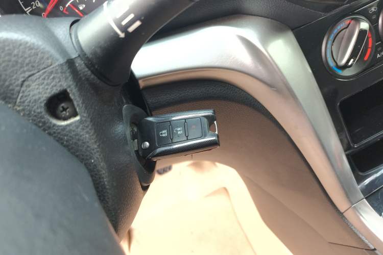 Used Venucia T70 2016 1.6L Manual Ruixing Edition Interior 1