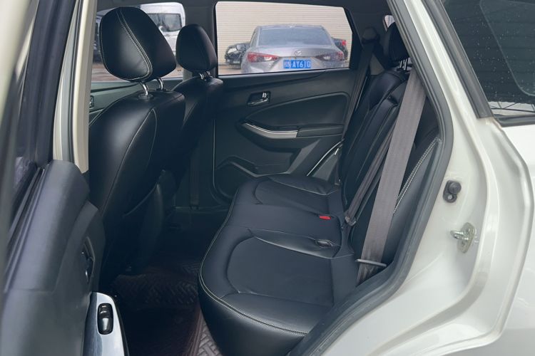 Used Venucia T70 2016 2.0L CVT Smart Choice Edition Interior 1