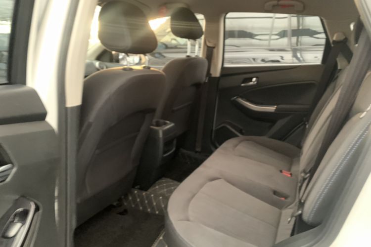Used Venucia T70 2016 1.6L Manual Ruixing Edition Interior 3