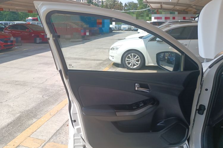 Used Venucia T70 2016 2.0L CVT Smart Edition Left Front Door Interior