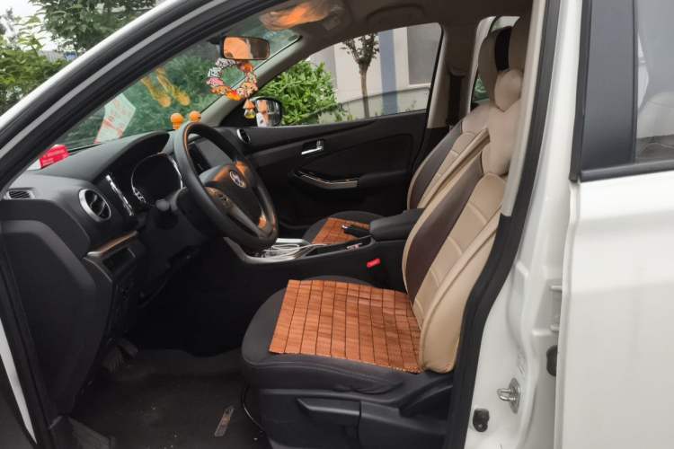 Used Venucia T70 2016 2.0L CVT Smart Choice Edition Left Front Seat